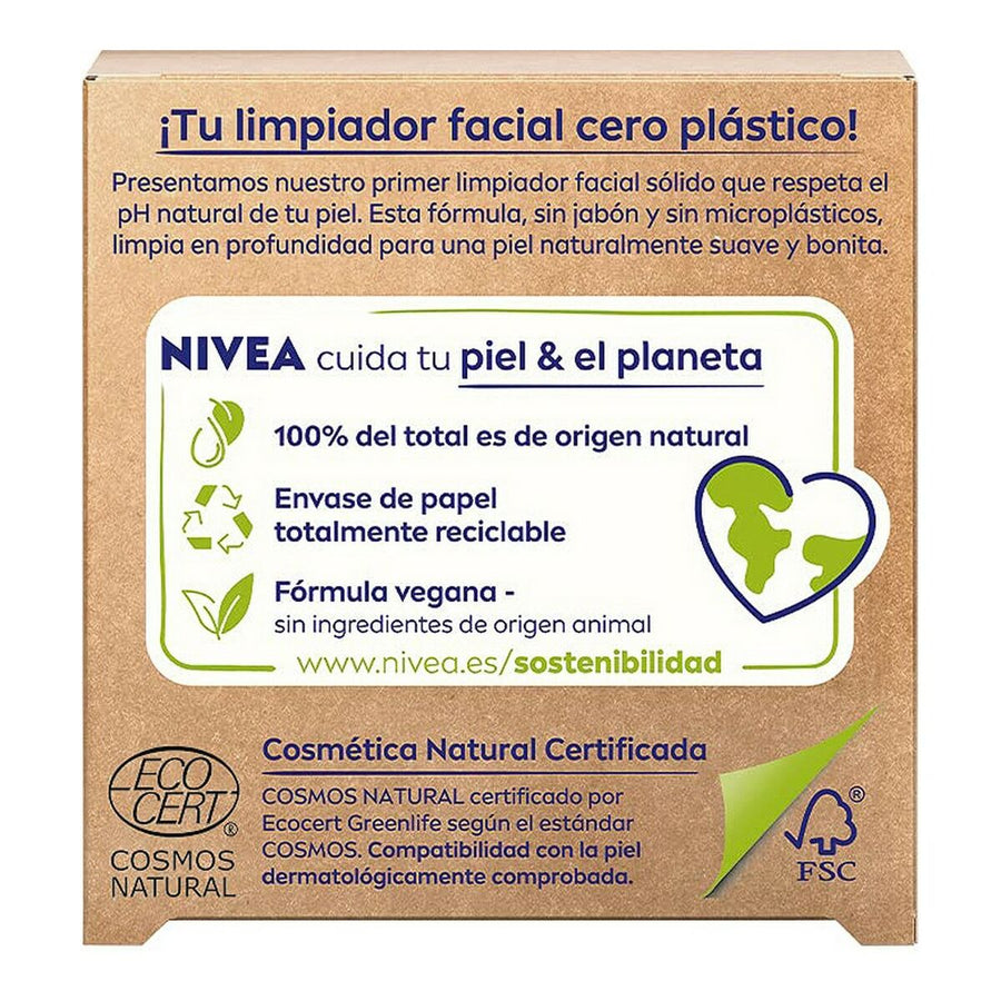 Nivea Naturally Clean veido prausiklis, šveičiamoji aktyvuota anglis (75 g)