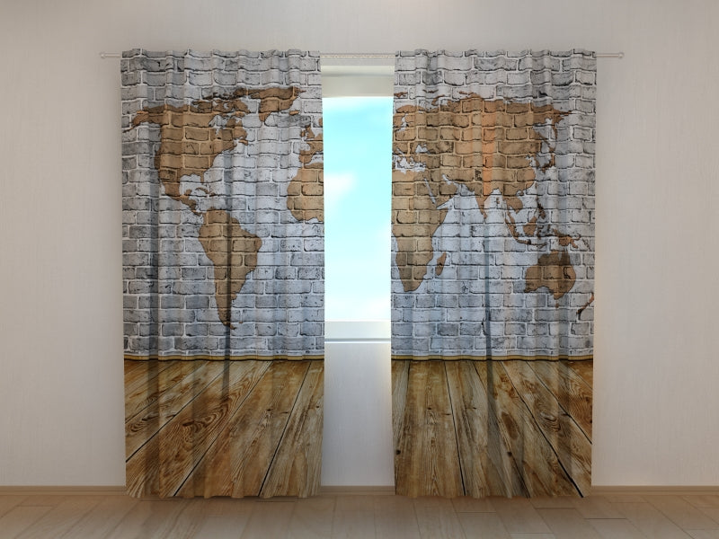 Tende Mappa Disegnata sul Muro