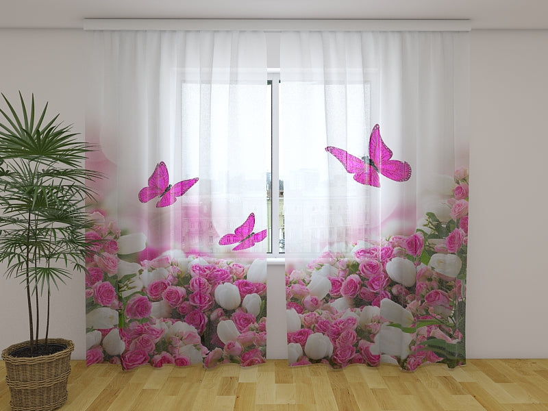 Tende Farfalle Cremisi e Fiori