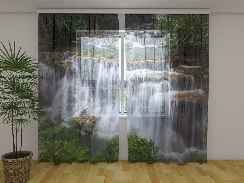 Tende Cascata a Kanchaburi