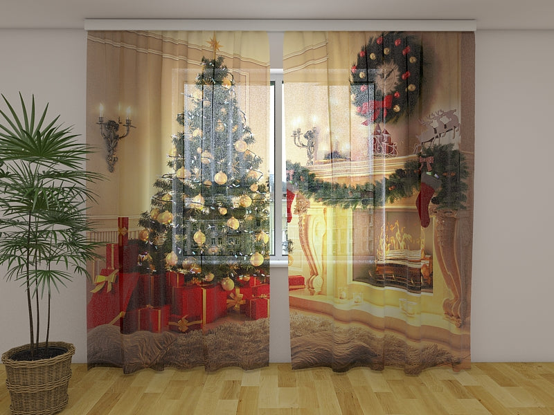 Tende Bellissimo Albero di Natale e Camino