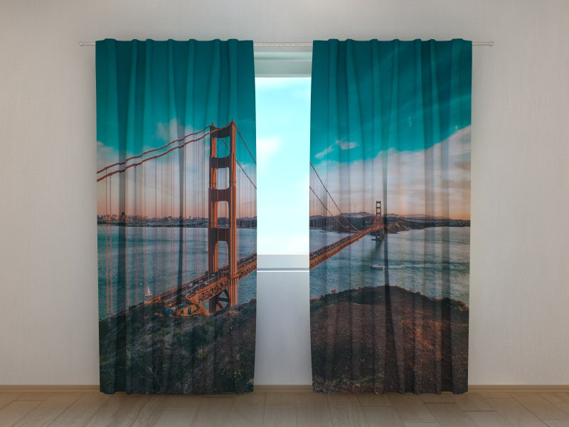 Tende Golden Gate Bridge all'Alba