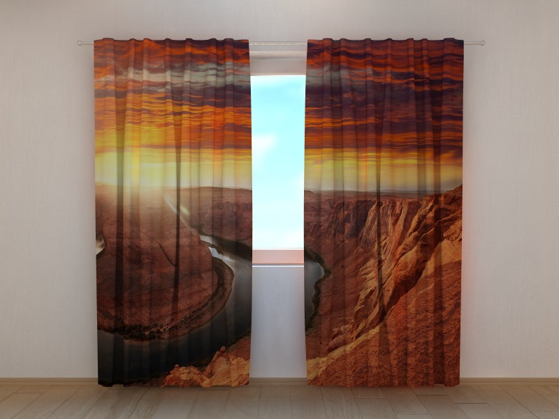 Tende Horseshoe Bend al Tramonto