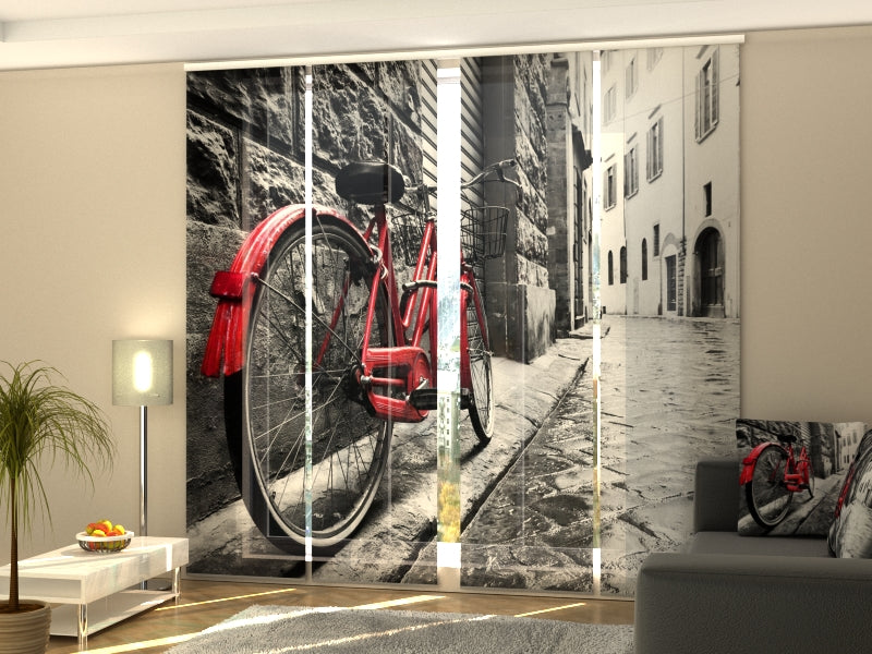 Set di 4 Tende a Pannello Bici Rossa in Città in Bianco e Nero