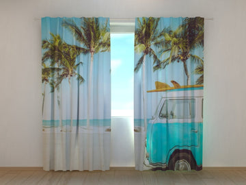 Tende Auto d'Epoca sulla Spiaggia Tropicale