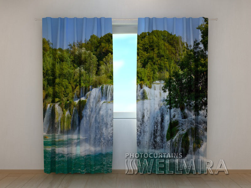 Tende Cascata nei Tropici
